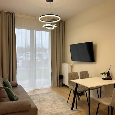 Warsaw Airport Apartment Bagian luar foto