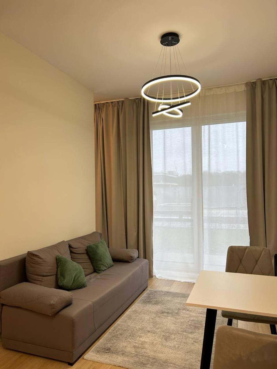 Warsaw Airport Apartment Bagian luar foto